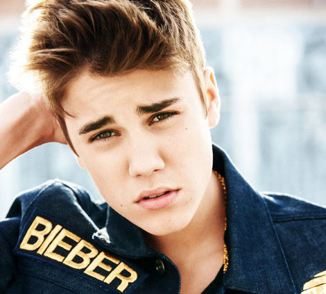 Жастин Бибер халдлагад өртөж, алтан гинжээ алджээ